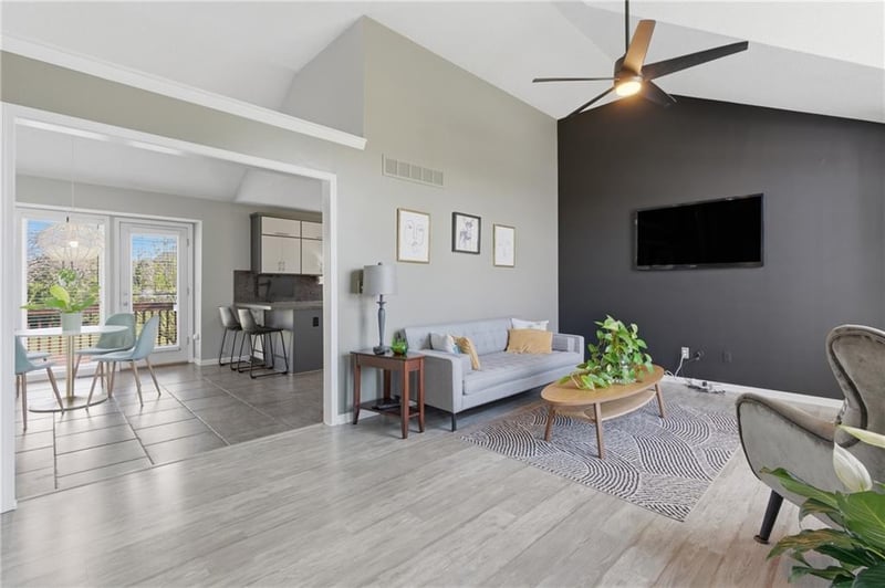 1324 105th Ter, Kansas City, MO 64155