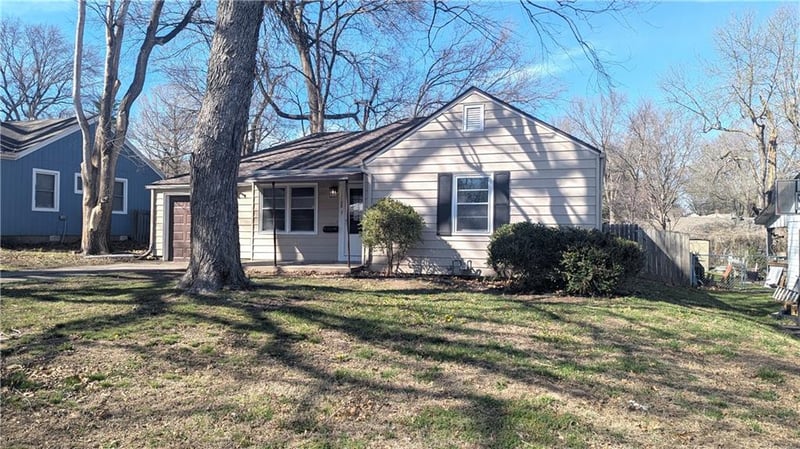11108 57th St, Raytown, MO 64133
