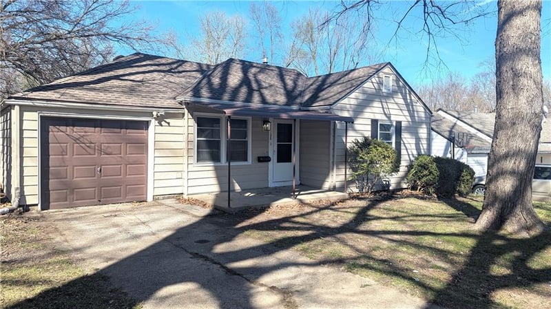 11108 57th St, Raytown, MO 64133