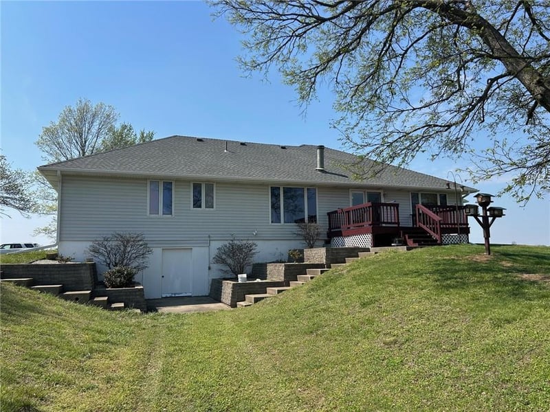 21921 Bb Hw, Nevada, MO 64772