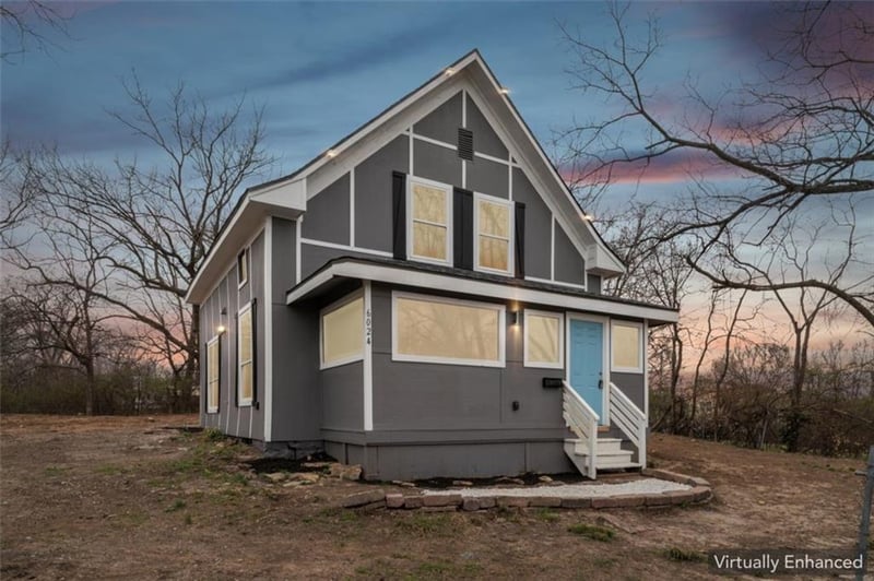 6024 Elmwood Ave, Kansas City, MO 64130