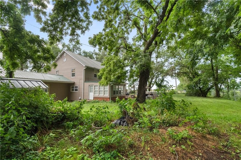 119 1050th Rd, Warrensburg, MO 64093