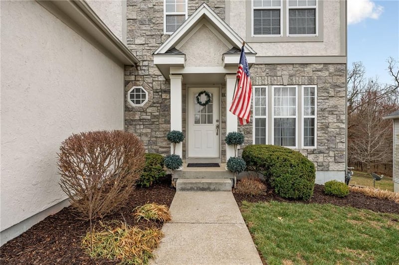 203 Fairway Dr, Warrensburg, MO 64093