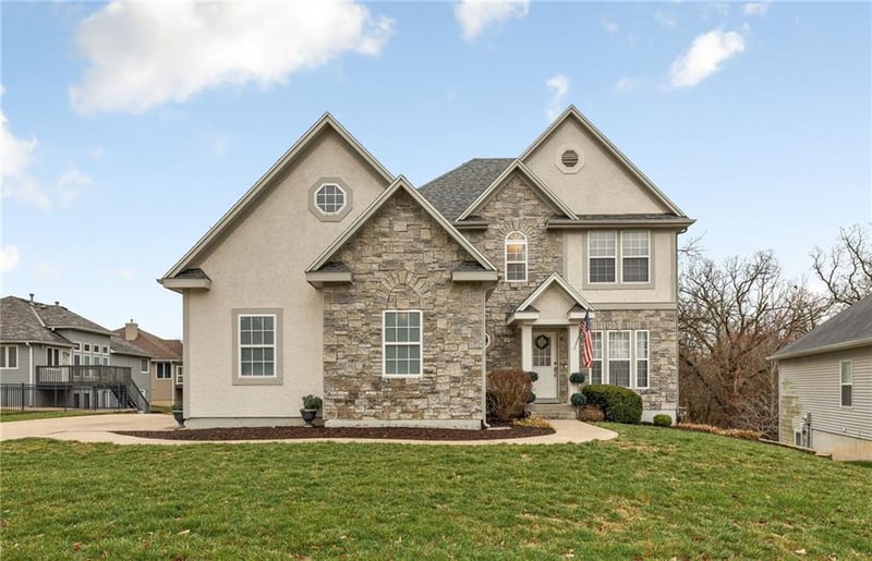 203 Fairway Dr, Warrensburg, MO 64093