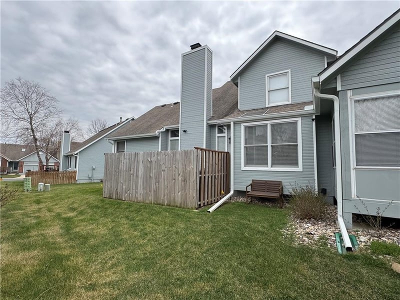 6904 156th St, Overland Park, KS 66223