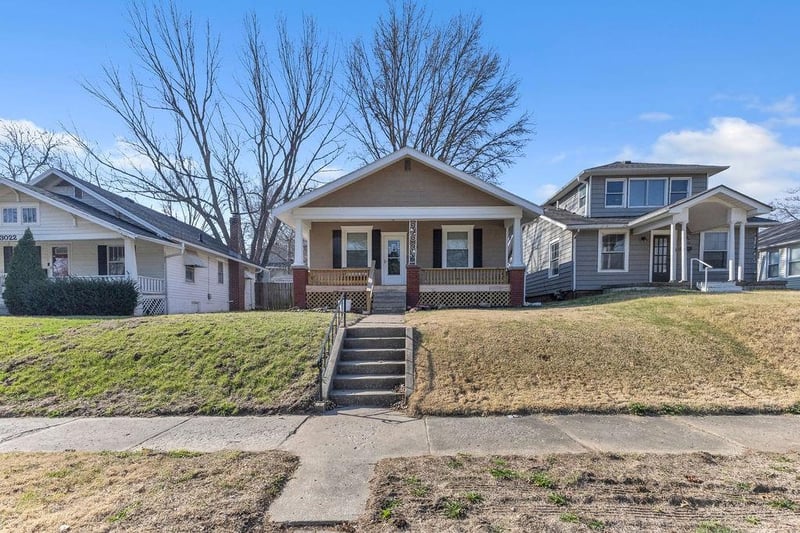 3020 Faraon St, St Joseph, MO 64501