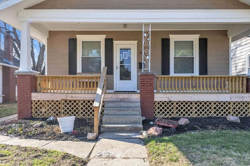 3020 Faraon St, St Joseph, MO 64501