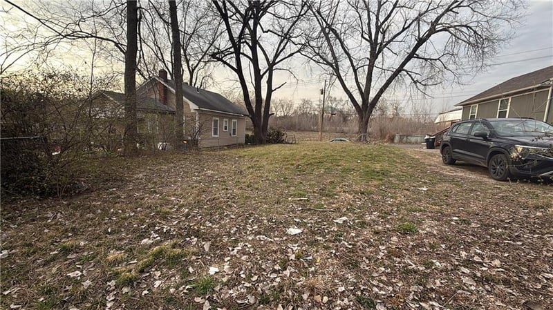 1001 Hayward Ave, Independence, MO 64052