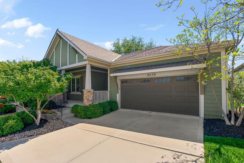 8539 Barstow St, Lenexa, KS 66219