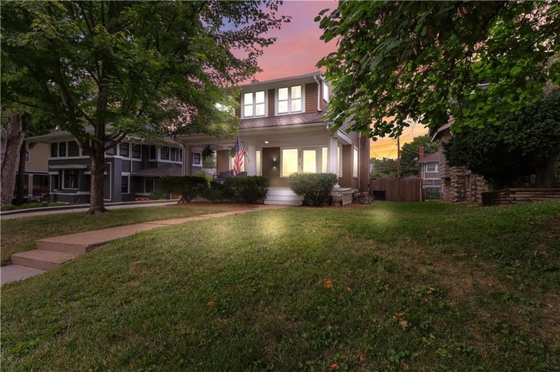 408 61st St, Kansas City, MO 64113