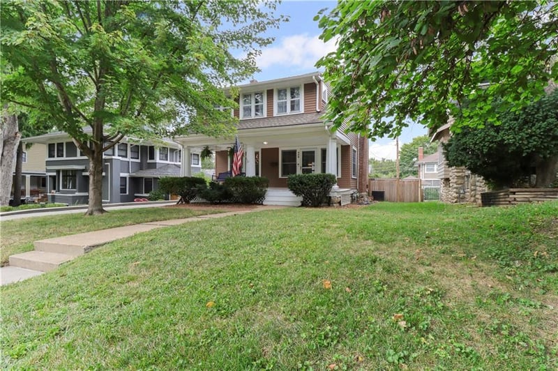 408 61st St, Kansas City, MO 64113