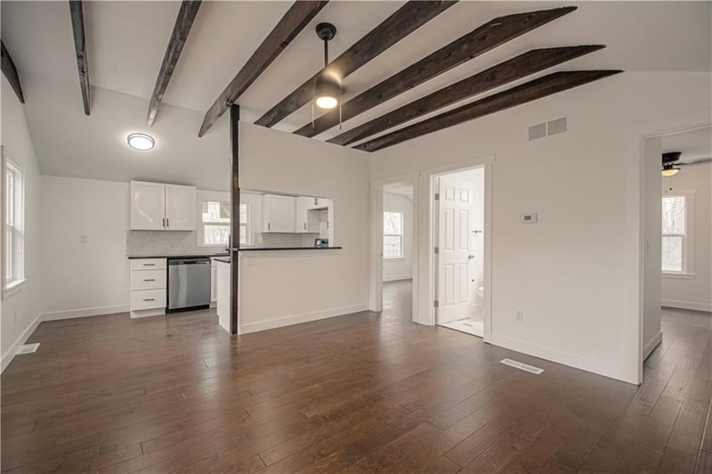 6000 52nd St, Kansas City, MO 64119
