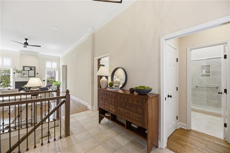 8909 142nd Ct, Overland Park, KS 66221