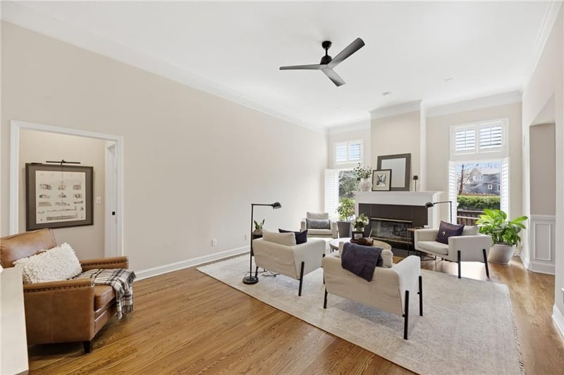 8909 142nd Ct, Overland Park, KS 66221