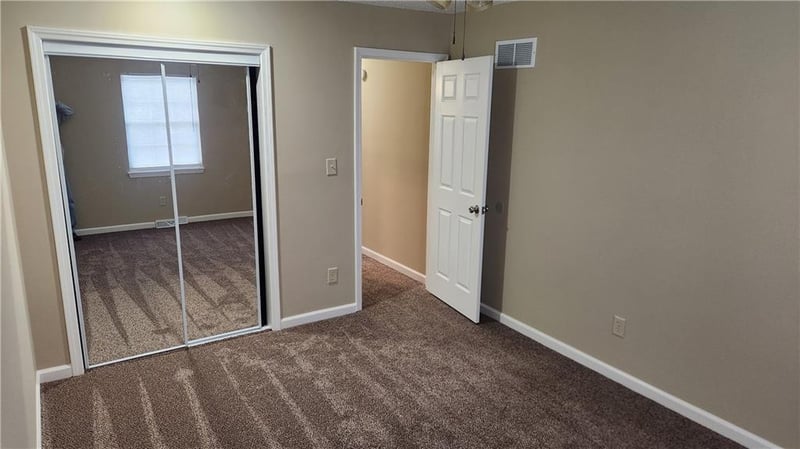 8736 N Hull Ave, Kansas City, MO 64154