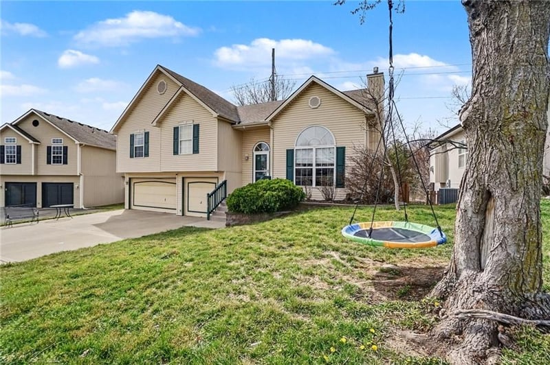 8528 Ava Ave, Kansas City, MO 64154