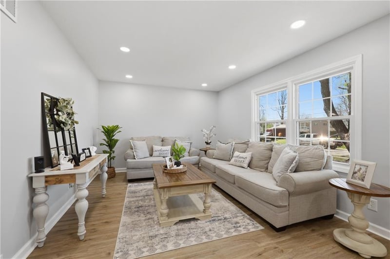 9225 Eastern Ave, Kansas City, MO 64138