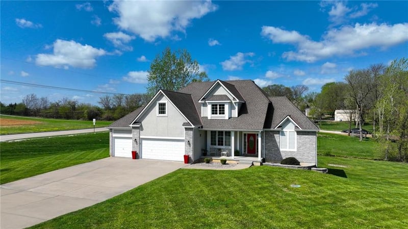 12616 Donahoo Rd, Kansas City, KS 66109