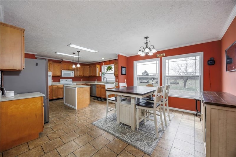 5122 Cr 4600 N/A, Cherryvale, KS 67335