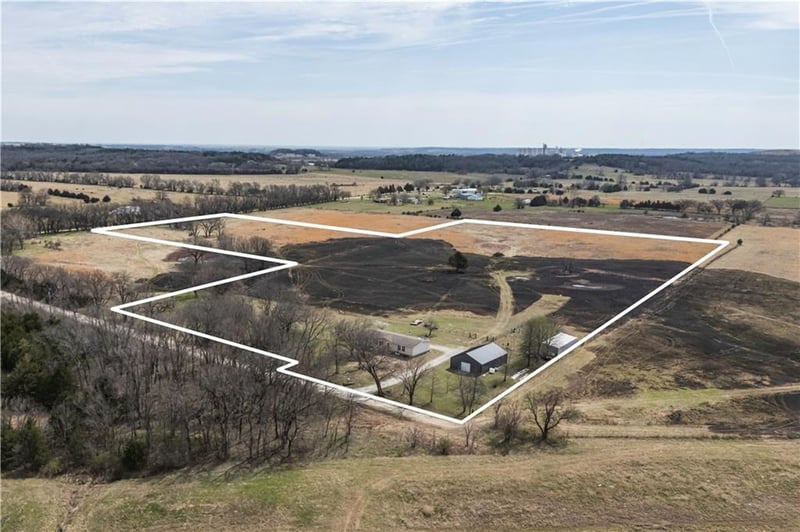 5122 Cr 4600 N/A, Cherryvale, KS 67335