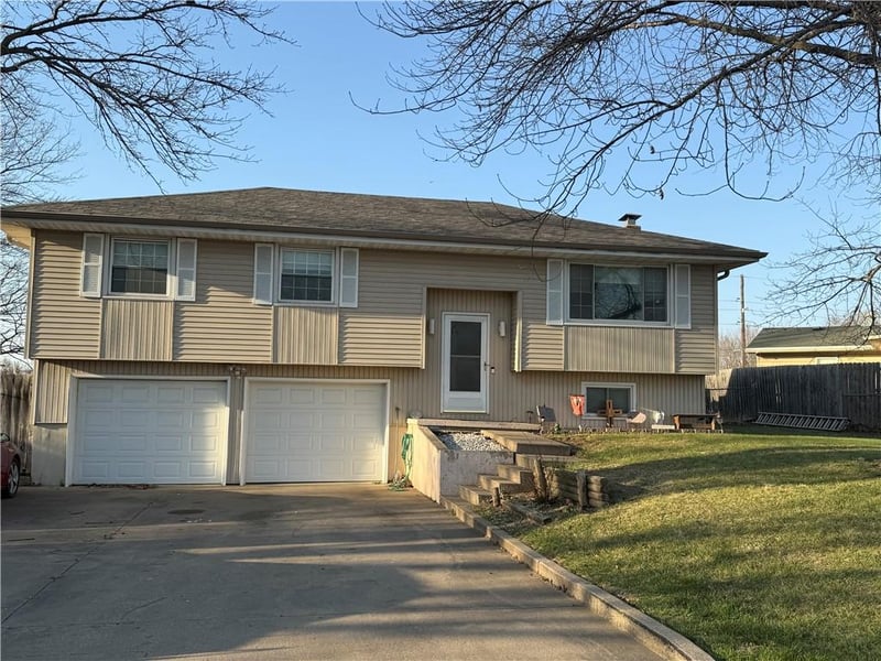 503 Elk St, Savannah, MO 64485