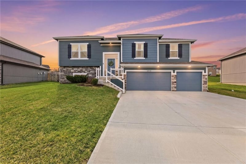 11722 Manning Ave, Kansas City, MO 64157