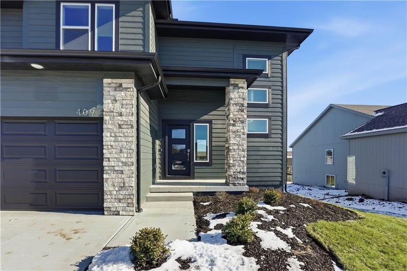 18299 166th Ter, Olathe, KS 66062