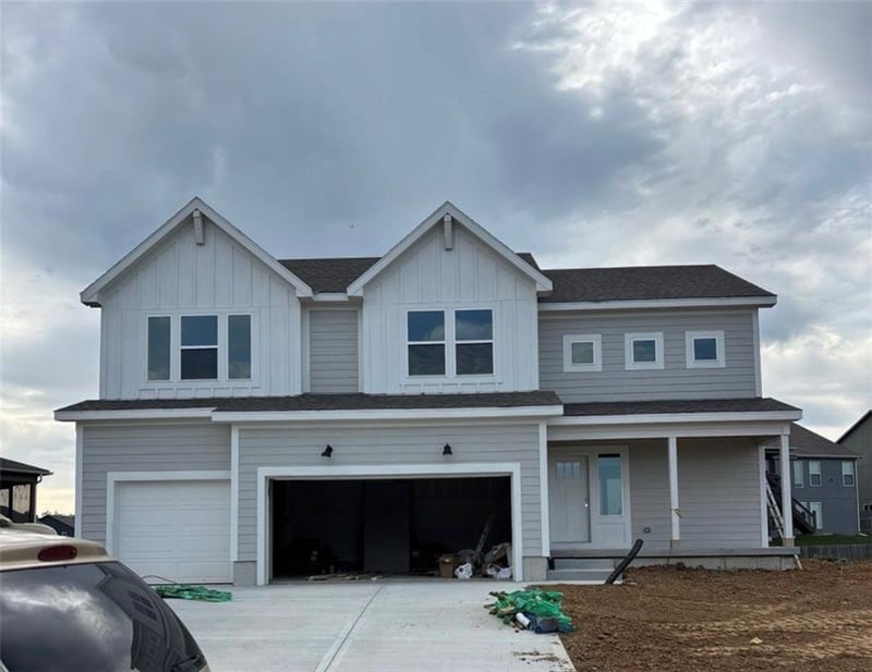 18299 166th Ter, Olathe, KS 66062
