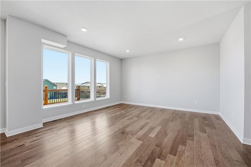 18299 166th Ter, Olathe, KS 66062