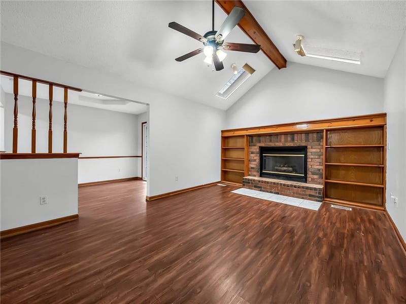 1302 Huntington Cir, Greenwood, MO 64034