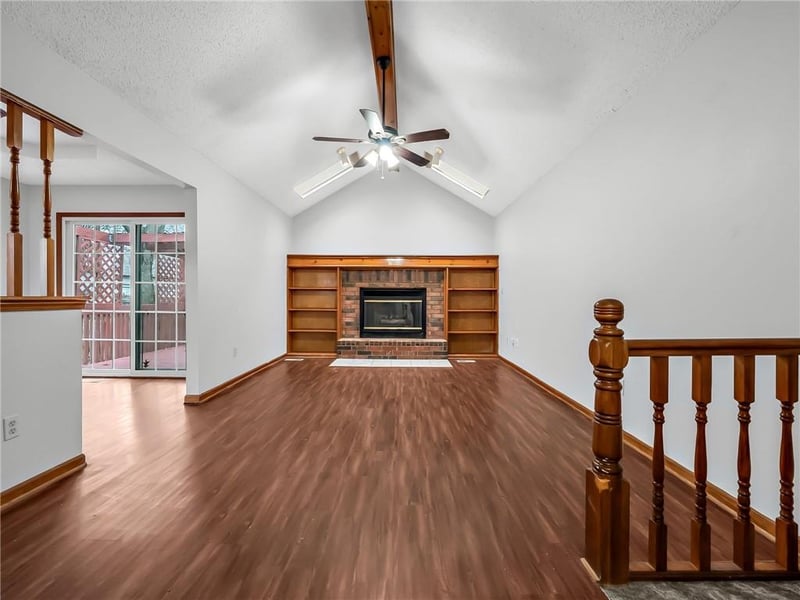 1302 Huntington Cir, Greenwood, MO 64034