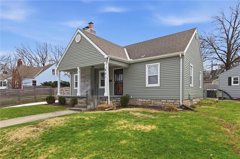 801 72nd St, Kansas City, MO 64131