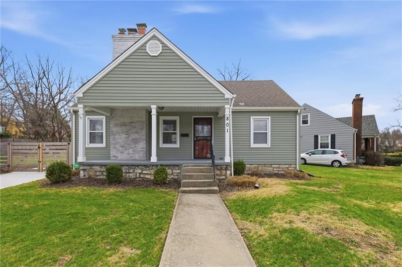 801 72nd St, Kansas City, MO 64131