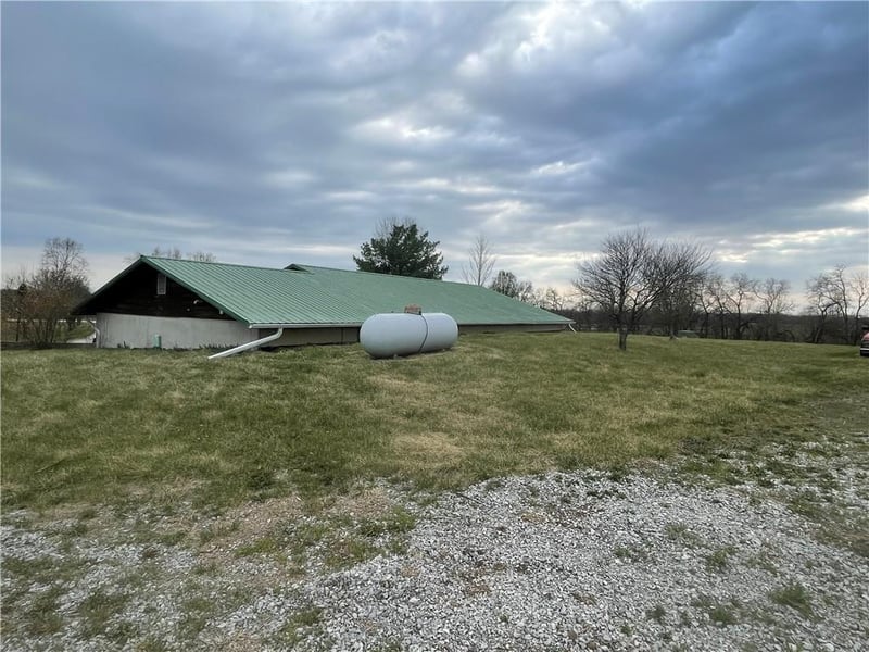 10697 SW 116 Hw, Lathrop, MO 64465