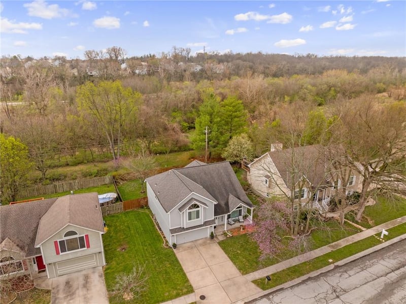 17005 44 St, Independence, MO 64055