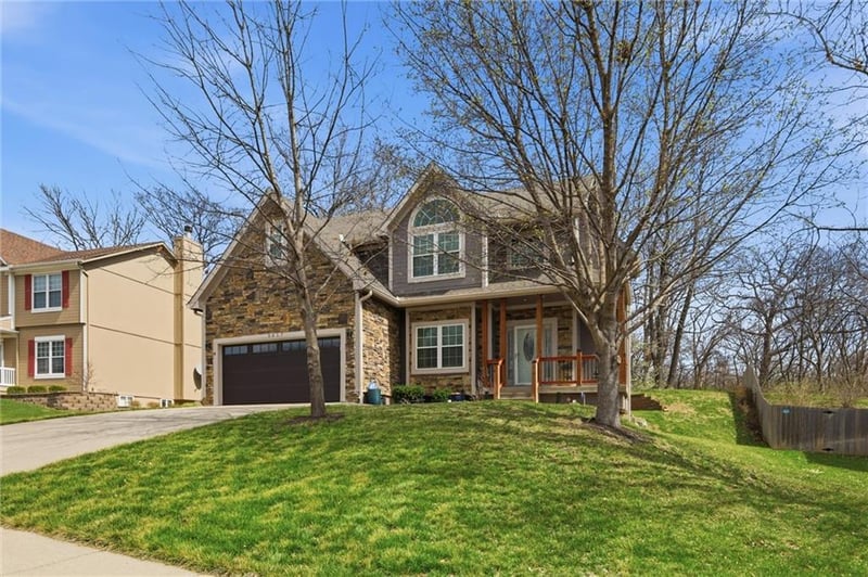 5017 Washington St, Gladstone, MO 64118