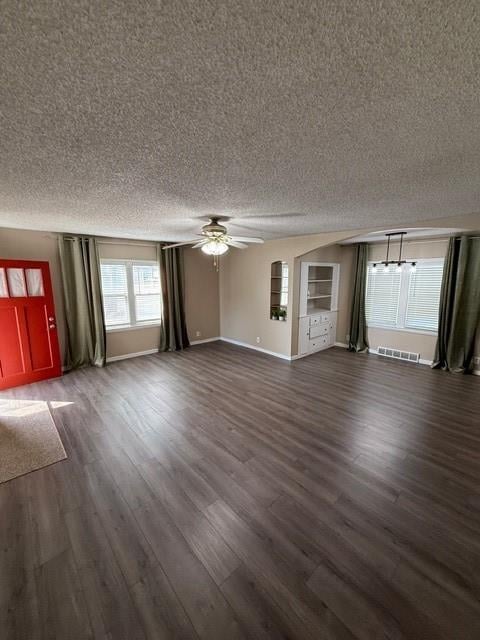 217 5th St, Burlington, KS 66839
