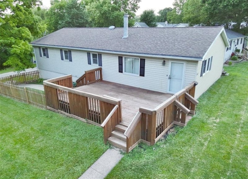 422 Thompson St, Maryville, MO 64468