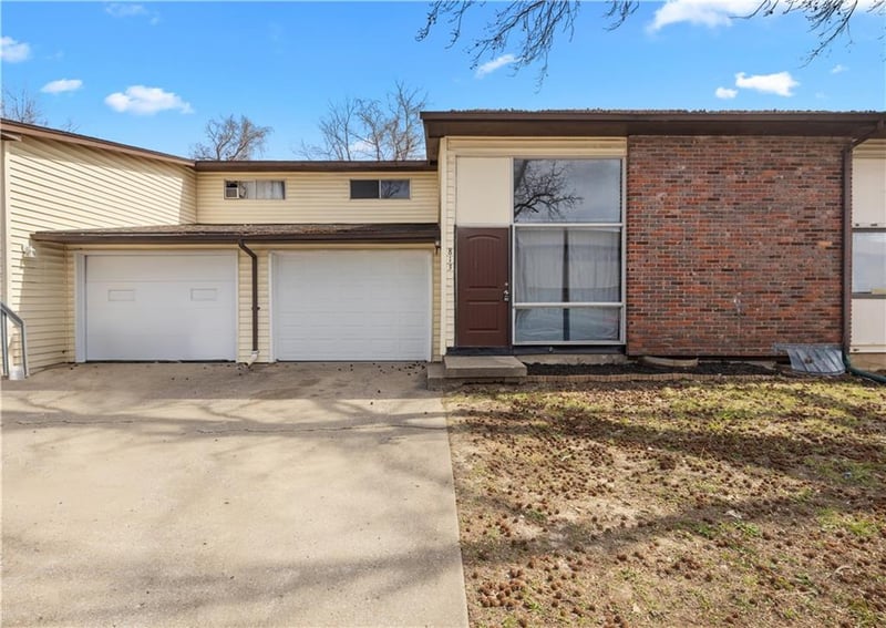 813 N 70th St, Kansas City, KS 66112