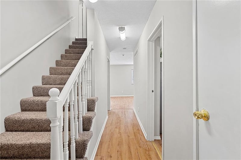 11007 W 90th Ter, Overland Park, KS 66214