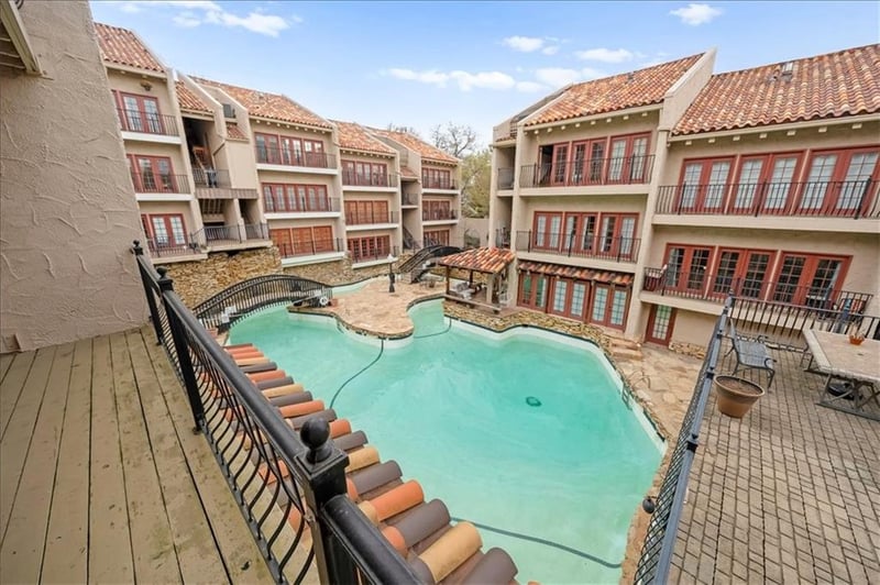 1111 46th St #22, Kansas City, MO 64112