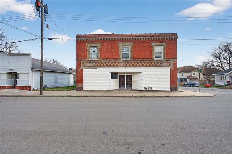 1802 Olive St, St Joseph, MO 64507