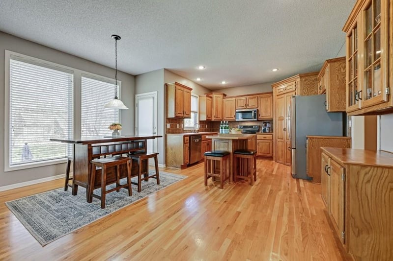 12132 Redbud Ln, Olathe, KS 66061
