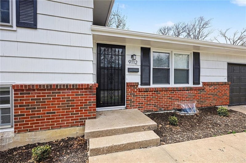 9112 Marsh Ave, Kansas City, MO 64138