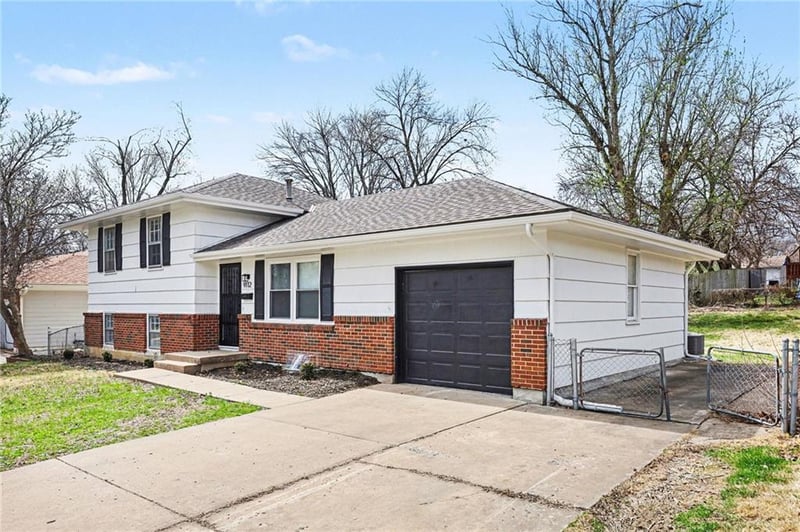 9112 Marsh Ave, Kansas City, MO 64138