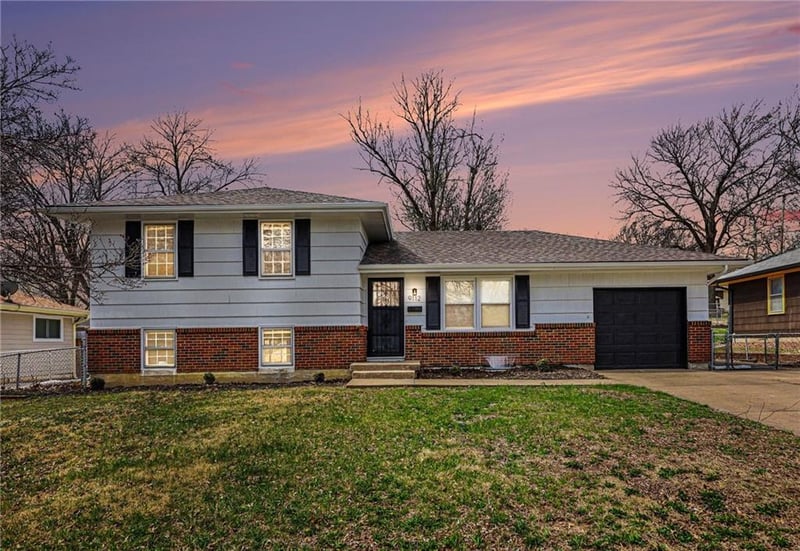 9112 Marsh Ave, Kansas City, MO 64138