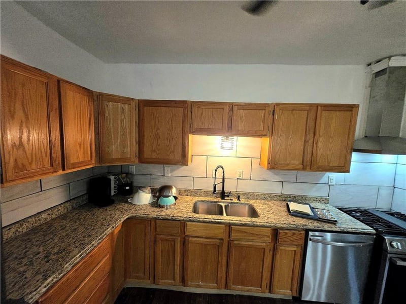 4319 56 St, Kansas City, MO 64130