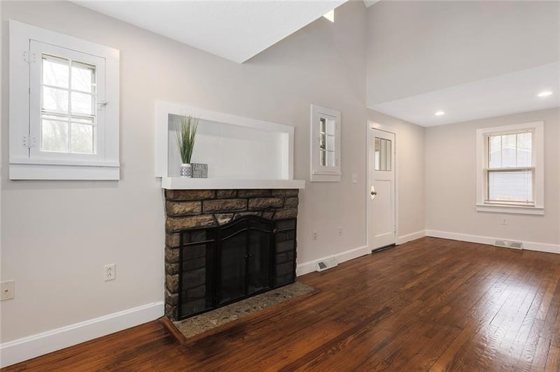 3550 Edgewater Trl, Kansas City, MO 64151