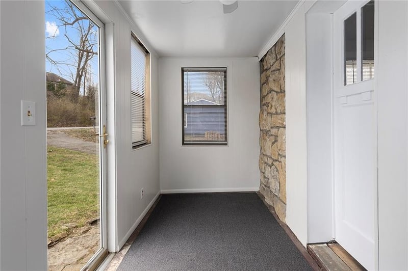 3550 Edgewater Trl, Kansas City, MO 64151