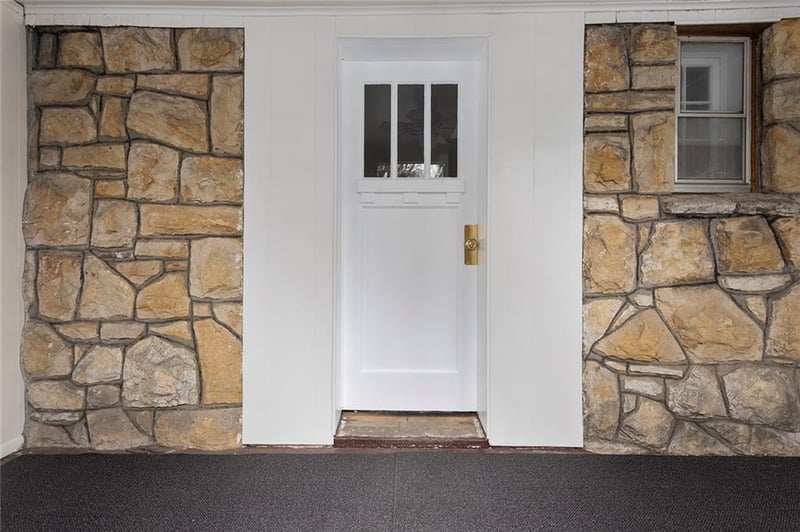 3550 Edgewater Trl, Kansas City, MO 64151